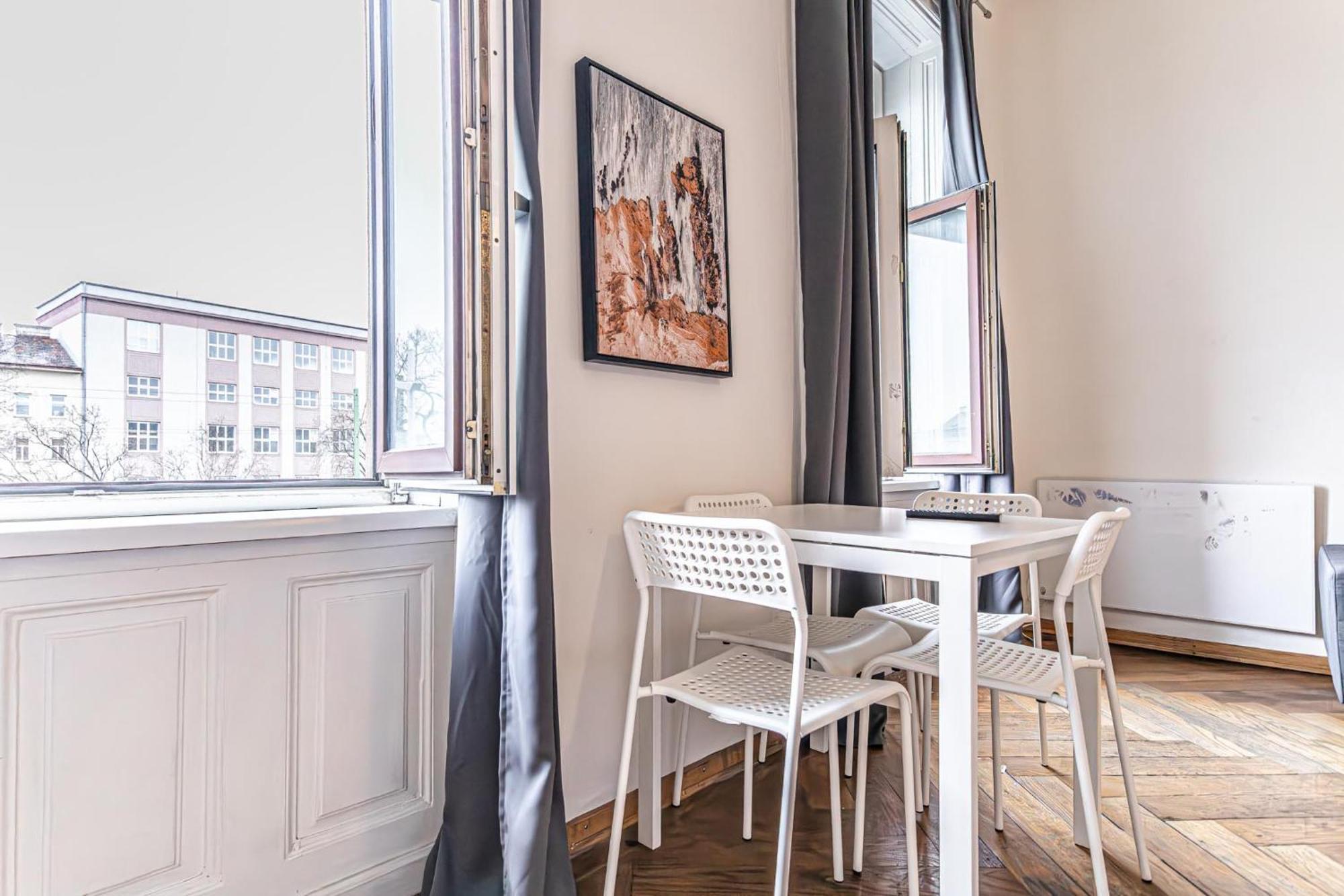 Apartamento Gorgeous 1br Near Akh Hospital