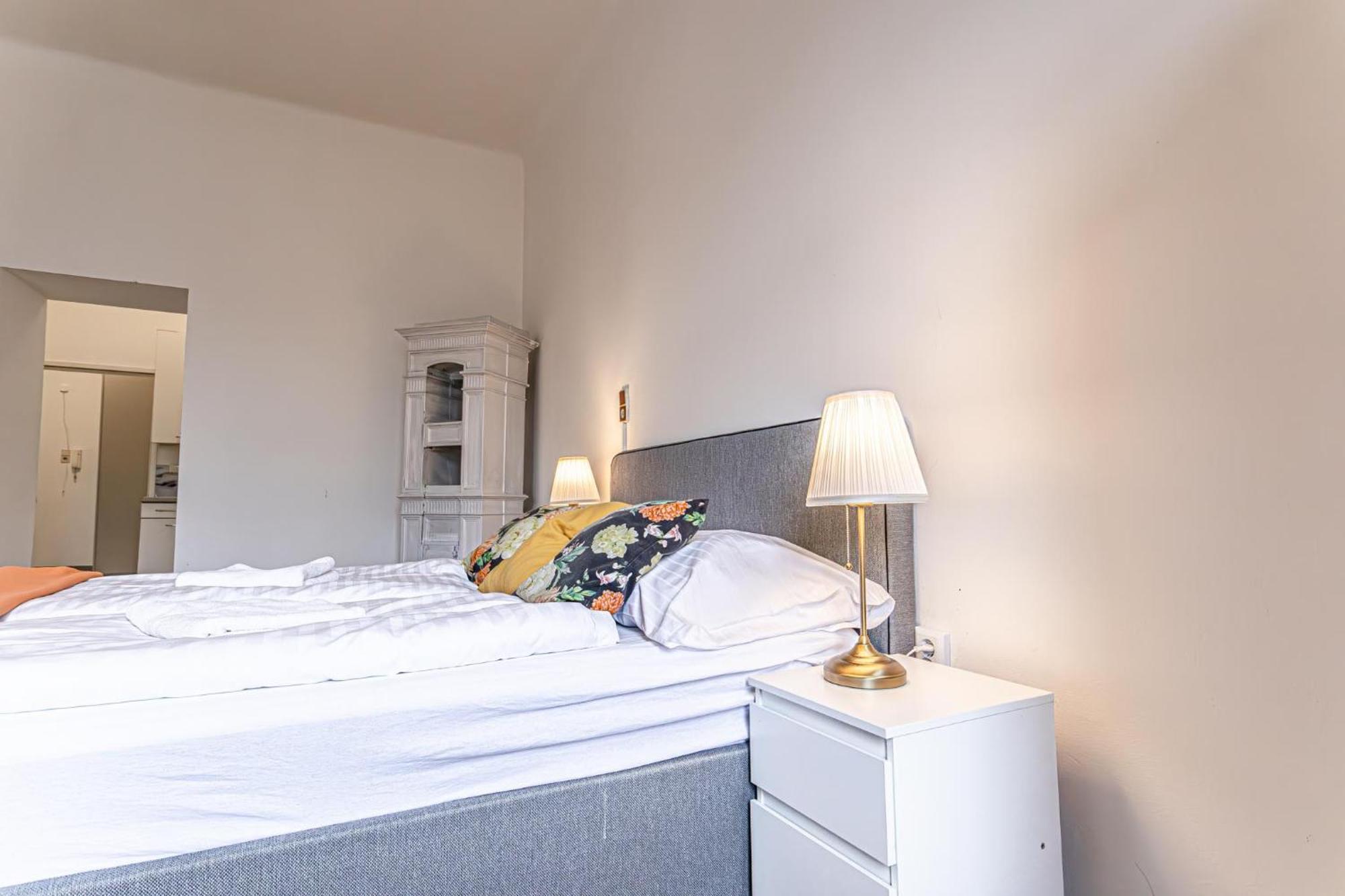 Apartamento Gorgeous 1br Near Akh Hospital *